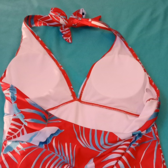 * UNBRANDED RED FLORAL ONE PIECE SWIMSUIT, SIZE XL - Picture 5 of 9